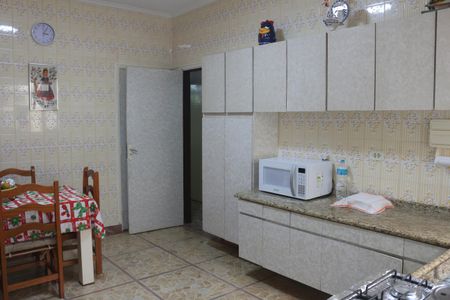 Casa para alugar com 300m², 3 quartos e 1 vagaCozinha