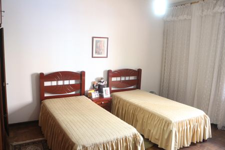 Casa para alugar com 300m², 3 quartos e 1 vagaQuarto