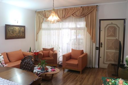 Casa para alugar com 300m², 3 quartos e 1 vagaSala