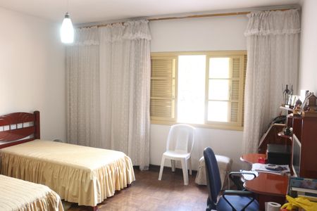 Casa para alugar com 300m², 3 quartos e 1 vagaQuarto