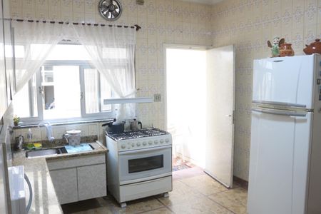 Casa para alugar com 300m², 3 quartos e 1 vagaCozinha