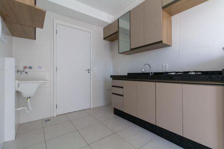 Sala, Cozinha e área de serviço de kitnet/studio para alugar com 1 quarto, 36m² em Vila Ré, São Paulo