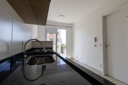 Sala, Cozinha e área de serviço de kitnet/studio para alugar com 1 quarto, 36m² em Vila Ré, São Paulo
