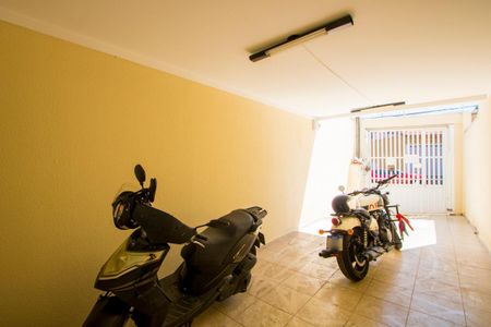 Casa à venda com 110m², 3 quartos e 2 vagasGaragem