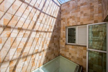 Casa à venda com 110m², 3 quartos e 2 vagasÁrea externa