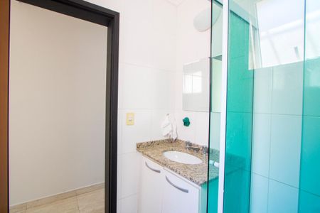 Casa à venda com 110m², 3 quartos e 2 vagasBanheiro social