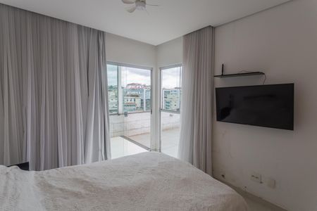 Apartamento à venda com 130m², 4 quartos e 1 vaga Apartamento à venda com 130m², 4 quartos e 1 vagaSuíte na Cobertura