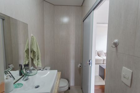 Apartamento à venda com 130m², 4 quartos e 1 vaga Apartamento à venda com 130m², 4 quartos e 1 vagaBanheiro Social