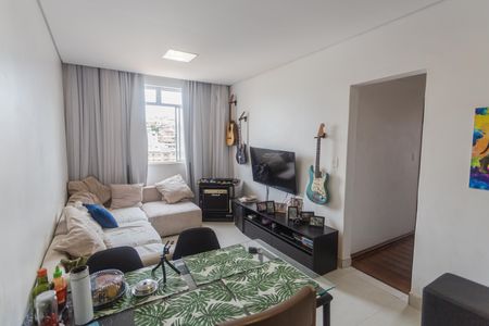 Apartamento à venda com 130m², 4 quartos e 1 vaga Apartamento à venda com 130m², 4 quartos e 1 vagaSala