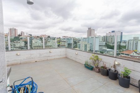 Apartamento à venda com 130m², 4 quartos e 1 vaga Apartamento à venda com 130m², 4 quartos e 1 vagaCobertura