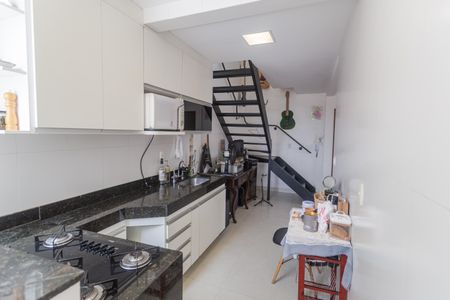 Apartamento à venda com 130m², 4 quartos e 1 vaga Apartamento à venda com 130m², 4 quartos e 1 vagaCozinha