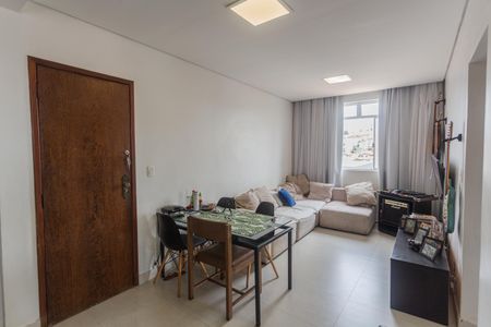 Sala de apartamento à venda com 4 quartos, 130m² em Sagrada Família, Belo Horizonte