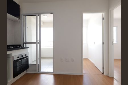 Sala de apartamento para alugar com 2 quartos, 30m² em Jardim Monte Kemel, São Paulo