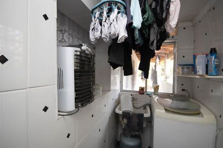 Casa à venda com 81m², 3 quartos e 3 vagasÁrea de Serviço