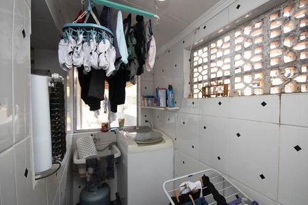 Casa à venda com 81m², 3 quartos e 3 vagasÁrea de Serviço