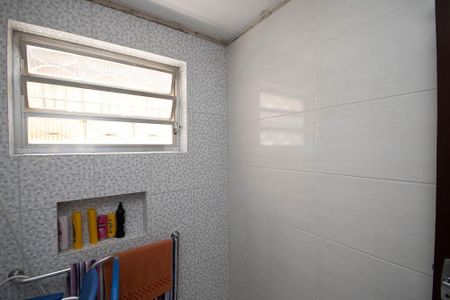 Casa à venda com 81m², 3 quartos e 3 vagasBanheiro Social