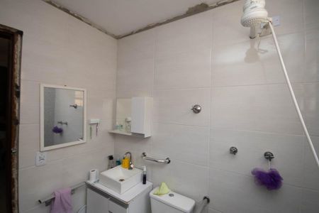 Casa à venda com 81m², 3 quartos e 3 vagasBanheiro Social