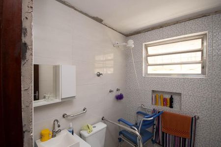 Casa à venda com 81m², 3 quartos e 3 vagasBanheiro Social