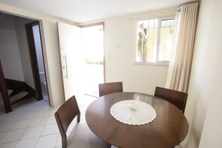 Casa à venda com 78m², 3 quartos e 1 vagaSala