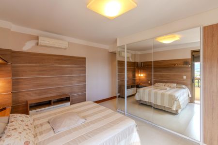 Apartamento à venda com 133m², 3 quartos e 3 vagasSuíte 1