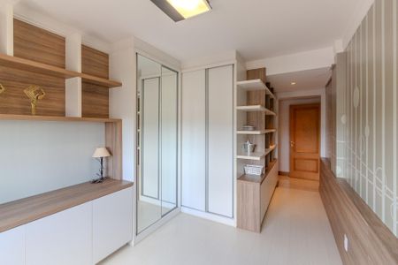 Apartamento à venda com 133m², 3 quartos e 3 vagasSuíte 2
