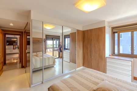 Apartamento à venda com 133m², 3 quartos e 3 vagasSuíte 1