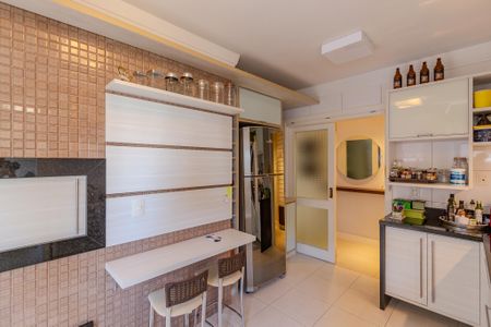 Apartamento à venda com 133m², 3 quartos e 3 vagasCozinha