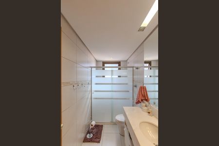 Apartamento à venda com 133m², 3 quartos e 3 vagasBanheiro da Suíte 1