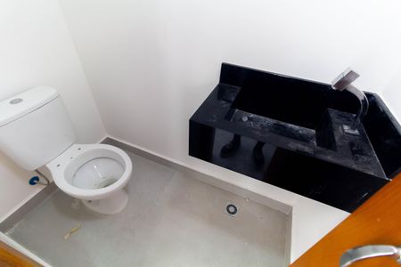 Casa à venda com 80m², 2 quartos e 2 vagas Casa à venda com 80m², 2 quartos e 2 vagasLavabo