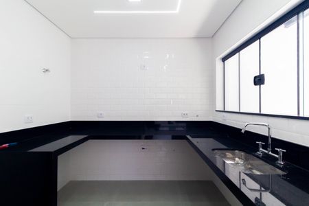 Casa à venda com 80m², 2 quartos e 2 vagas Casa à venda com 80m², 2 quartos e 2 vagasCozinha