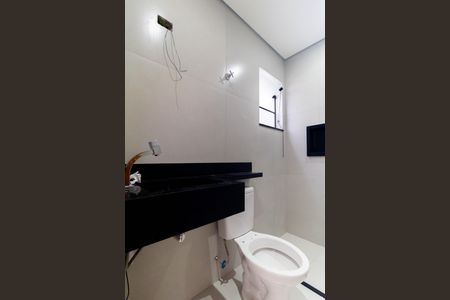 Casa à venda com 80m², 2 quartos e 2 vagas Casa à venda com 80m², 2 quartos e 2 vagasBanheiro 2