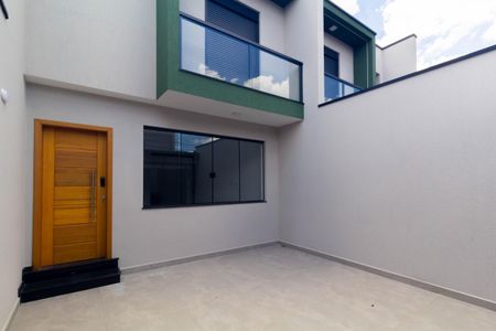 Casa à venda com 80m², 2 quartos e 2 vagas Casa à venda com 80m², 2 quartos e 2 vagasGaragem