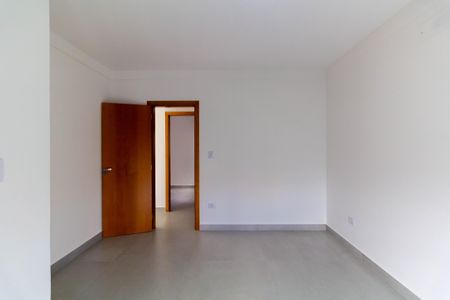 Casa à venda com 80m², 2 quartos e 2 vagas Casa à venda com 80m², 2 quartos e 2 vagasSuíte