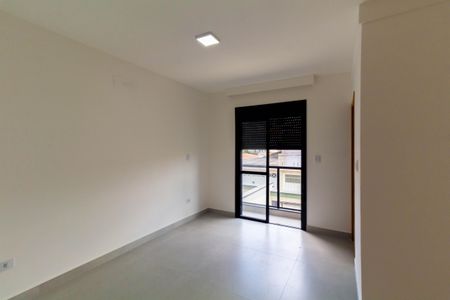 Casa à venda com 80m², 2 quartos e 2 vagas Casa à venda com 80m², 2 quartos e 2 vagasSuíte