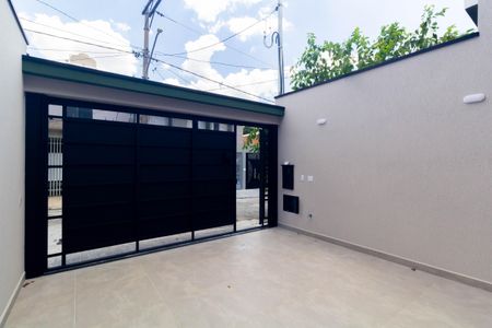 Casa à venda com 80m², 2 quartos e 2 vagas Casa à venda com 80m², 2 quartos e 2 vagasGaragem