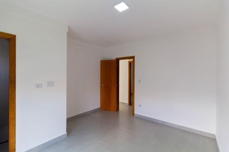 Casa à venda com 80m², 2 quartos e 2 vagas Casa à venda com 80m², 2 quartos e 2 vagasSuíte