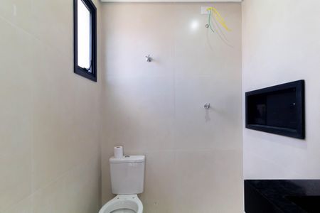 Casa à venda com 80m², 2 quartos e 2 vagas Casa à venda com 80m², 2 quartos e 2 vagasBanheiro da Suíte