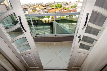 Casa para alugar com 183m², 3 quartos e 3 vagas Casa para alugar com 183m², 3 quartos e 3 vagasSala - Sacada