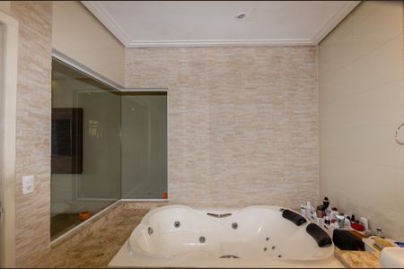 Casa para alugar com 183m², 3 quartos e 3 vagas Casa para alugar com 183m², 3 quartos e 3 vagasSuíte - Banheiro