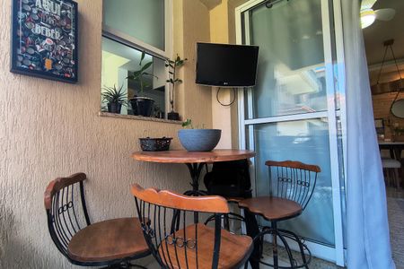 Apartamento à venda com 80m², 2 quartos e 1 vaga Apartamento à venda com 80m², 2 quartos e 1 vagaVaranda