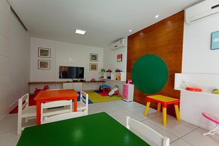 Apartamento à venda com 80m², 2 quartos e 1 vaga Apartamento à venda com 80m², 2 quartos e 1 vagaBrinquedoteca