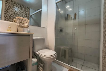 Apartamento à venda com 80m², 2 quartos e 1 vaga Apartamento à venda com 80m², 2 quartos e 1 vagaBanheiro da Suíte 1