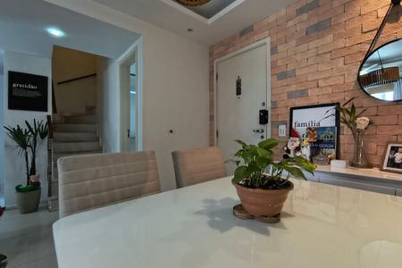 Apartamento à venda com 80m², 2 quartos e 1 vaga Apartamento à venda com 80m², 2 quartos e 1 vagaSala