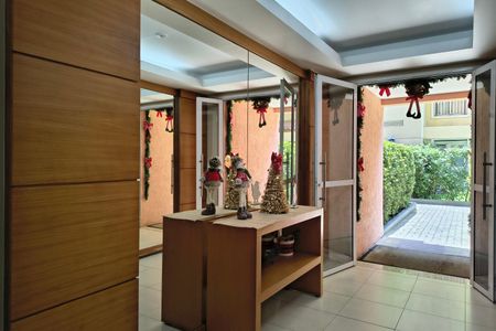 Apartamento à venda com 80m², 2 quartos e 1 vaga Apartamento à venda com 80m², 2 quartos e 1 vagaHall de entrada