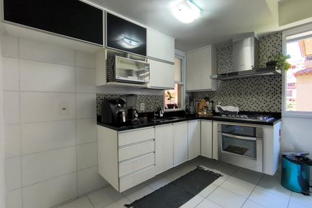 Apartamento à venda com 80m², 2 quartos e 1 vaga Apartamento à venda com 80m², 2 quartos e 1 vagaCozinha - Armários