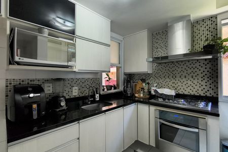 Apartamento à venda com 80m², 2 quartos e 1 vaga Apartamento à venda com 80m², 2 quartos e 1 vagaCozinha - Armários