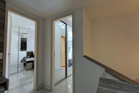 Apartamento à venda com 80m², 2 quartos e 1 vaga Apartamento à venda com 80m², 2 quartos e 1 vagaHall social