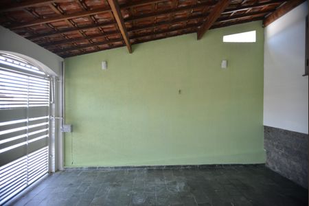 Casa para alugar com 154m², 3 quartos e 2 vagasGaragem