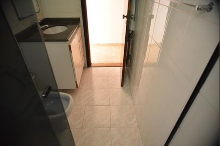Casa para alugar com 154m², 3 quartos e 2 vagasBanheiro Social