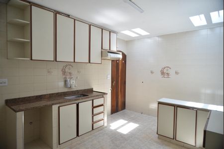 Casa para alugar com 154m², 3 quartos e 2 vagasCozinha